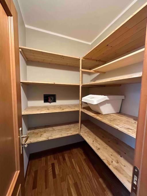 Nicola Apartment Λούκα Εξωτερικό φωτογραφία
